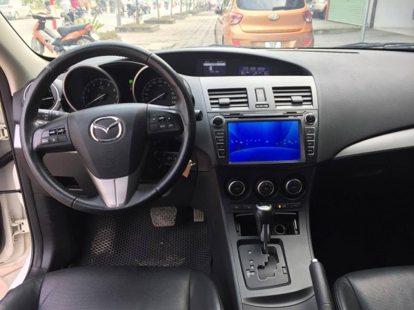 Mazda 3 S Sedan 1.6AT 2014