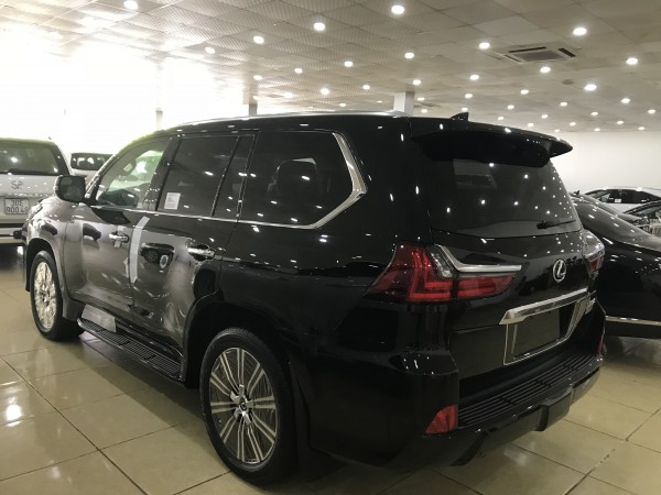 Lexus LX 570 Bán Lexus LX570 màu đen,nội thất nâu2018