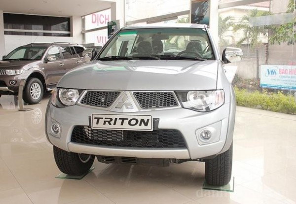 Mitsubishi Triton GLS MT giá rẻ nhất 612 triệu,giá tốt