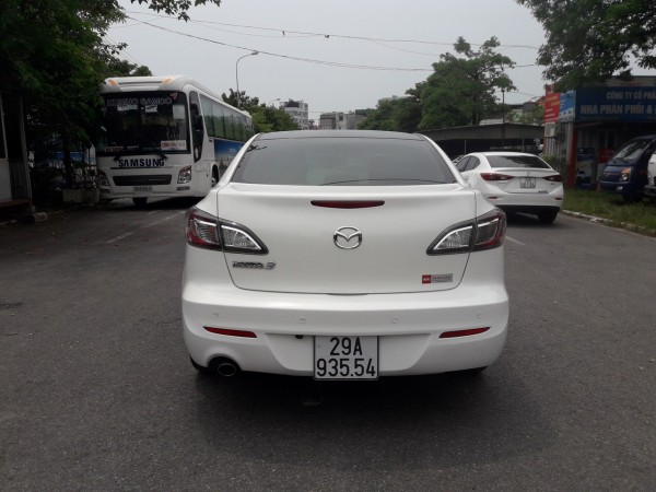 Mazda 3 Bán Mazda 3S màu trắng 2013