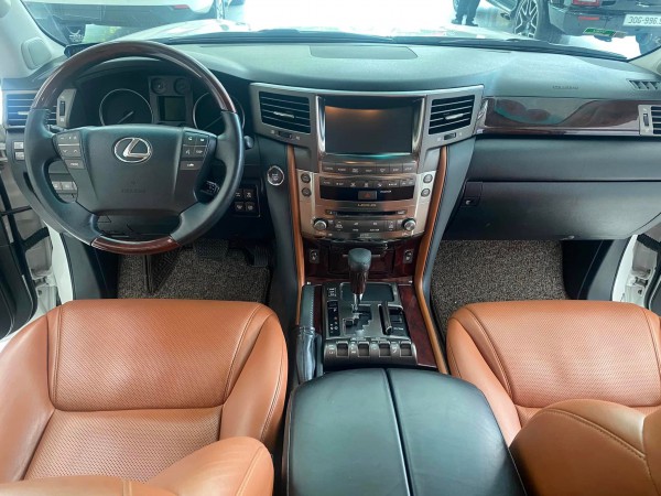 Lexus LX 570 Bán Lexus LX570 sản xuất 2011 bản full,