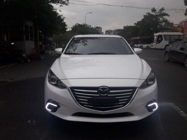 Mazda 3 Bán Mazda3 1.5AT 2015 màu trắng