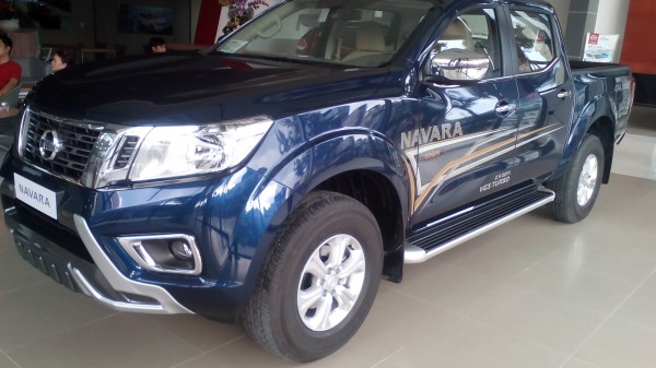 Nissan Navara bán tải navara premium r 2017 giá rẻ