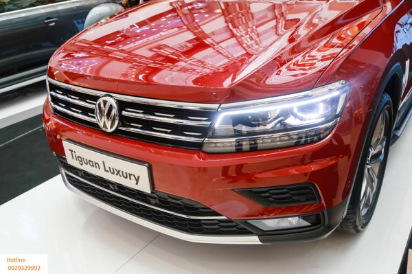 Volkswagen Tiguan Luxury màu cam tặng quà khủng