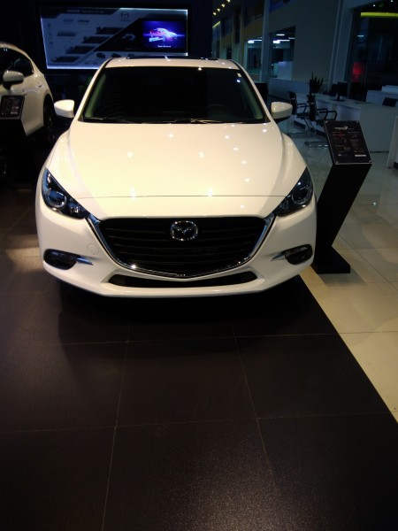 Mazda 3 1.5 AT tại Cần Thơ