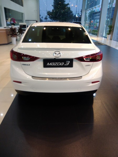 Mazda 3 1.5 AT tại Cần Thơ