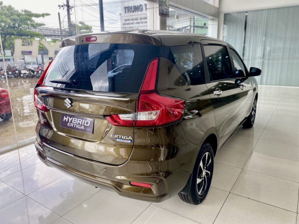 Suzuki CẦN BÁN CHIẾC XE SUZUKI ERTIGA HYBRID