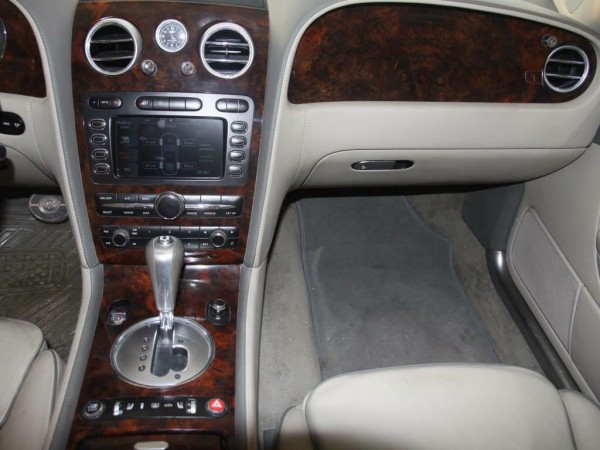 Bentley Continental Flying Spur Sản xuất 2009 nhập khẩu Anh