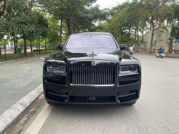 Rolls Royce Phantom Bán Rolls Royce Cullinan Black Badge2022