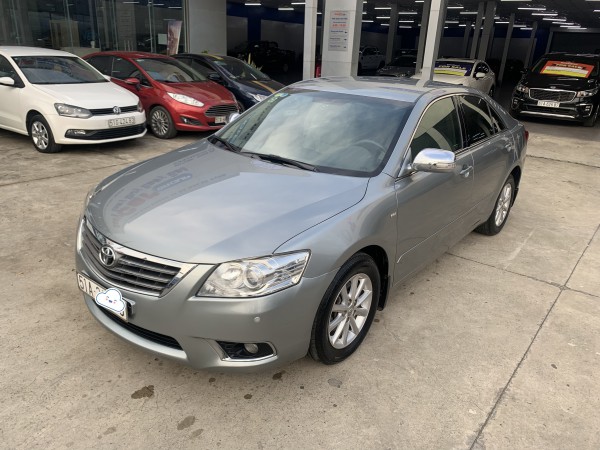 Toyota Camry 2.4G, đời 2012, màu Bạc, giá 518 triệu