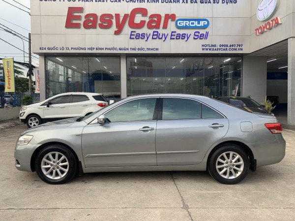 Toyota Camry 2.4G, đời 2012, màu Bạc, giá 518 triệu