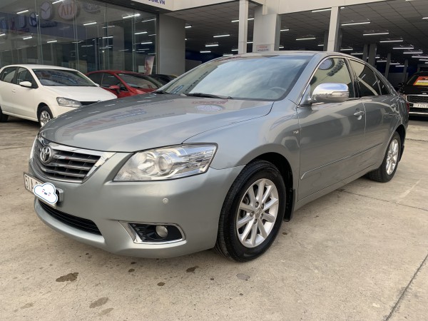 Toyota Camry 2.4G, đời 2012, màu Bạc, giá 518 triệu