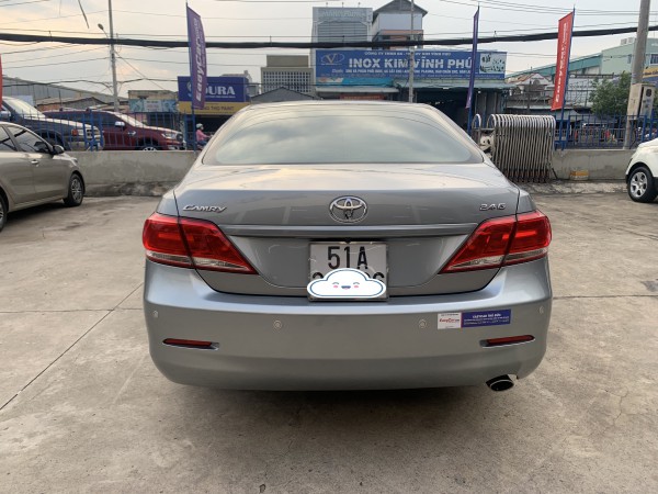 Toyota Camry 2.4G, đời 2012, màu Bạc, giá 518 triệu