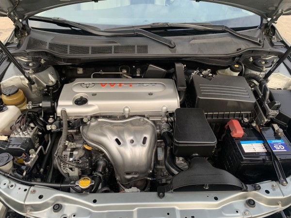 Toyota Camry 2.4G, đời 2012, màu Bạc, giá 518 triệu