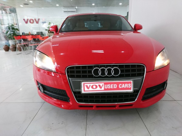 Audi TT sản xuất 2008 màu đỏ