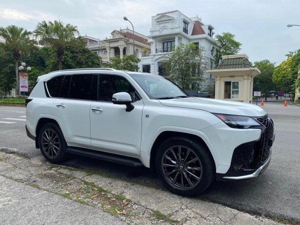 Lexus Bán Lexus LX600 Fsport sản xuất 2023, xe