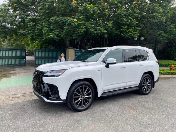 Lexus Bán Lexus LX600 Fsport sản xuất 2023, xe