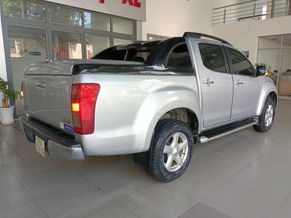 Isuzu D-Max D-Max LS 2.5 4x4 MT, đời 2017, nhập Thái