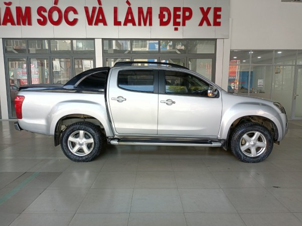 Isuzu D-Max D-Max LS 2.5 4x4 MT, đời 2017, nhập Thái