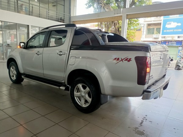 Isuzu D-Max D-Max LS 2.5 4x4 MT, đời 2017, nhập Thái