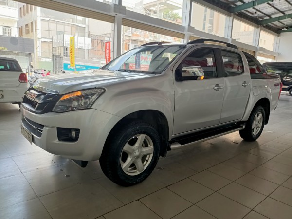 Isuzu D-Max D-Max LS 2.5 4x4 MT, đời 2017, nhập Thái