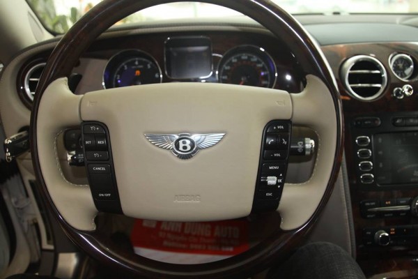 Bentley Continental Flying Spur động cơ W12 dung tích 6.0,