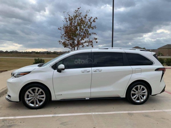 Toyota Bán xe Toyota Sienna Limited 2.5 2021