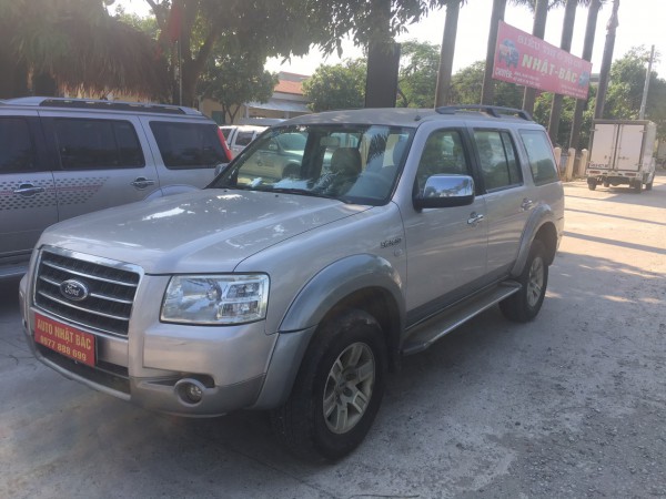 Ford Everest Bán xe ford Everet 7 chỗ,máy dầu,số sàn