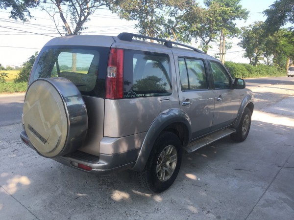 Ford Everest Bán xe ford Everet 7 chỗ,máy dầu,số sàn