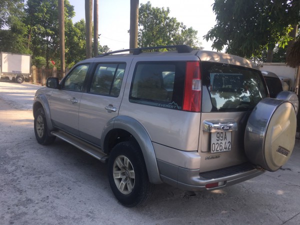 Ford Everest Bán xe ford Everet 7 chỗ,máy dầu,số sàn