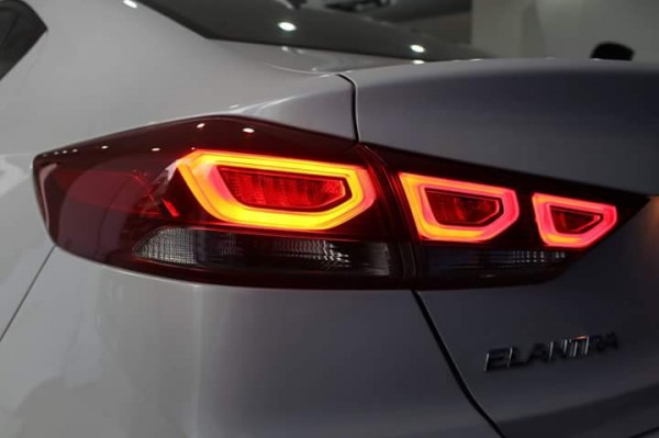 Hyundai Elantra giảm giá 90tr tại Huyndai Bà Rịa VũngTàu