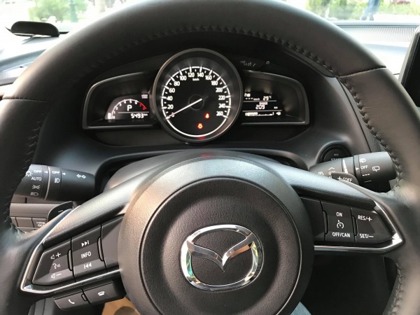 Mazda 3 Hatchback 1.5AT 2017, Facelift