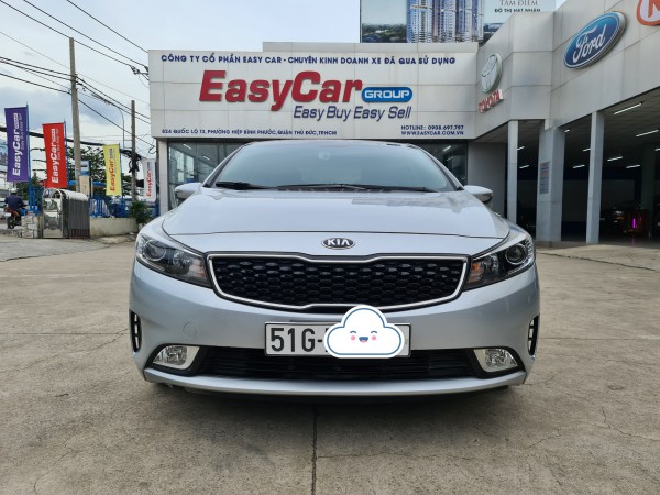 Kia Cerato số sàn , đời 2018, màu Bạc