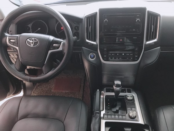 Toyota Land Cruiser Bán xe Toyota Land Cruiser VX 4.6 ,2017