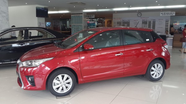 Toyota Yaris G màu đỏ số vô cấp 2016. LH 0978329189