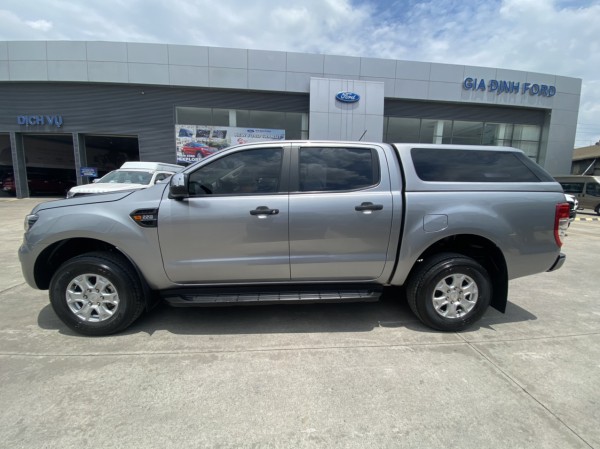 Ford Ranger XLS AT 2019 Màu Bạc Nhập Khẩu