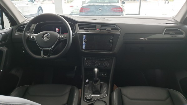 Volkswagen Tiguan Top Line tặng quà hấp dẫn