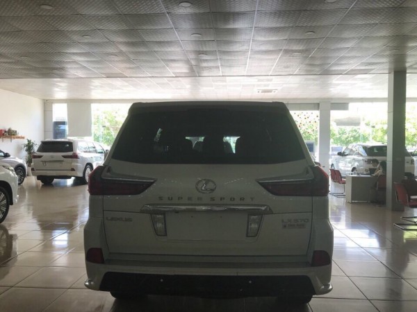 Lexus LX 570 Bán Lexus LX570 4 chỗ sản xuất 2019