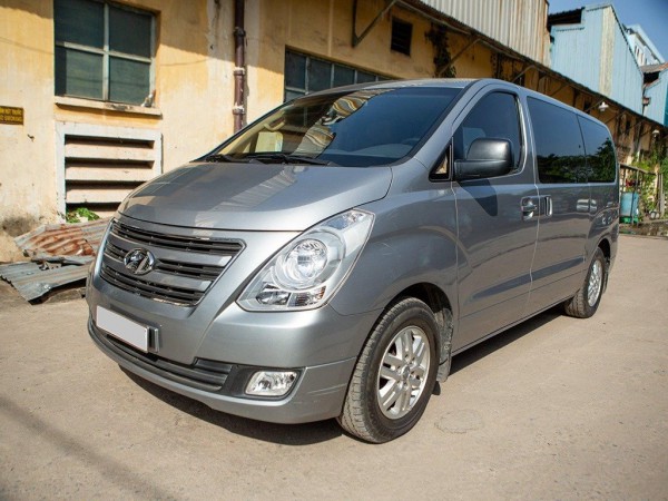 Hyundai Grand Starex Starex 2017 số sàn, máy dầu, 9 chỗ