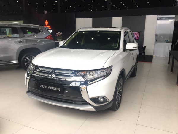 Mitsubishi Outlander Mitsubíhi Outlander 2019 mới