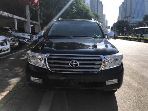 Toyota Land Cruiser 2010 đen