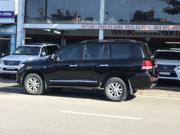 Toyota Land Cruiser 2010 đen