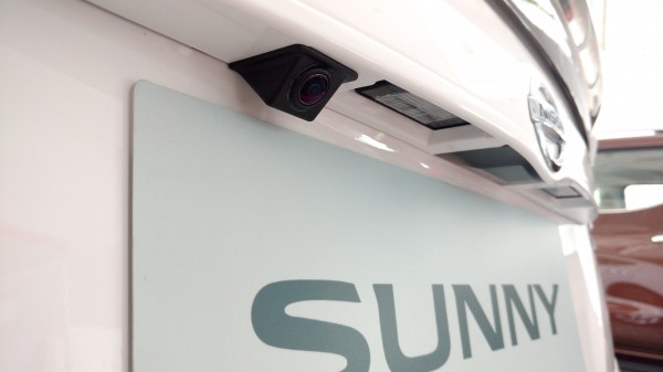 Nissan Sunny XV 1.5 Số tự động 2018 Mới nhất.