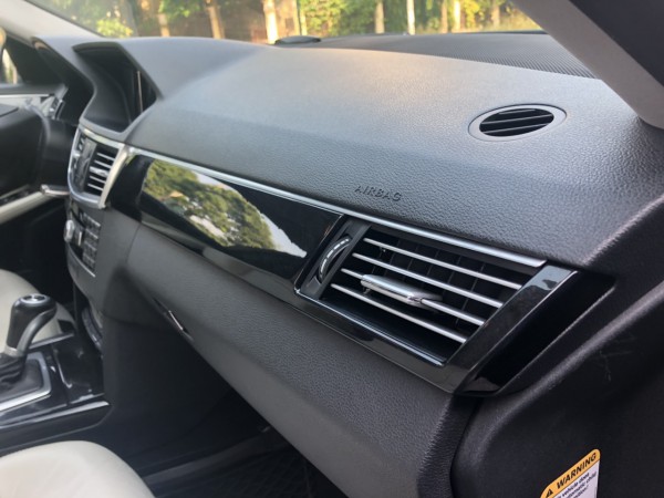 Mercedes-Benz E 250 2009 xe đẹp xuất sắc
