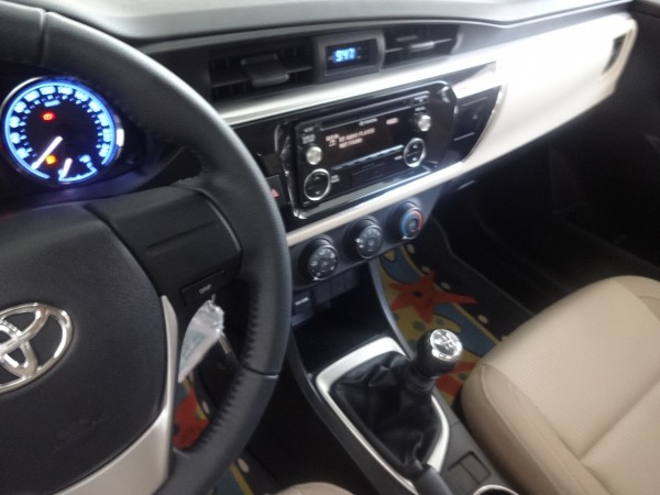 Toyota Corolla Altis 1.8G MT 2016