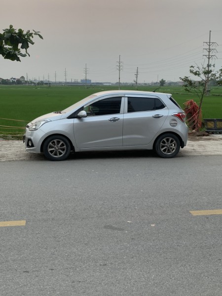 Hyundai i10 CẦN BÁN XE HUYNDAI GRAND I10 SX 2015