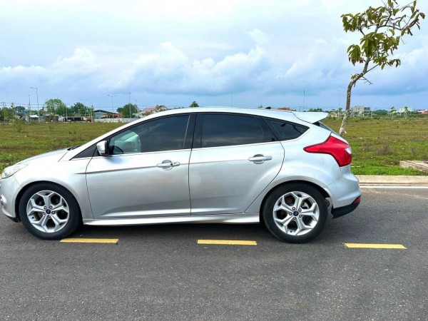Ford Focus CHÍNH CHỦ CẦN BÁN XE Ford focus 2013