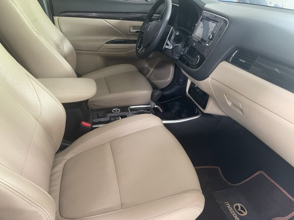 Mitsubishi Outlander Bán xe Outlander sx 2018 bản premium 2.4