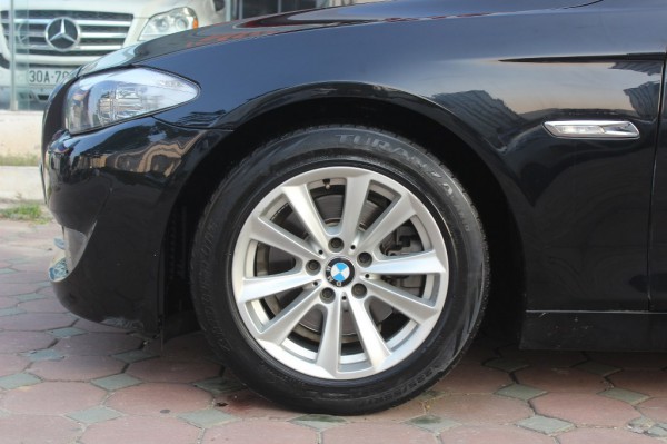 BMW 523 i 2010 màu đen