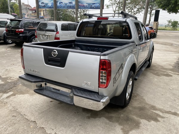 Nissan Navara Bán Nissan Navana bán tải đời 2011MT